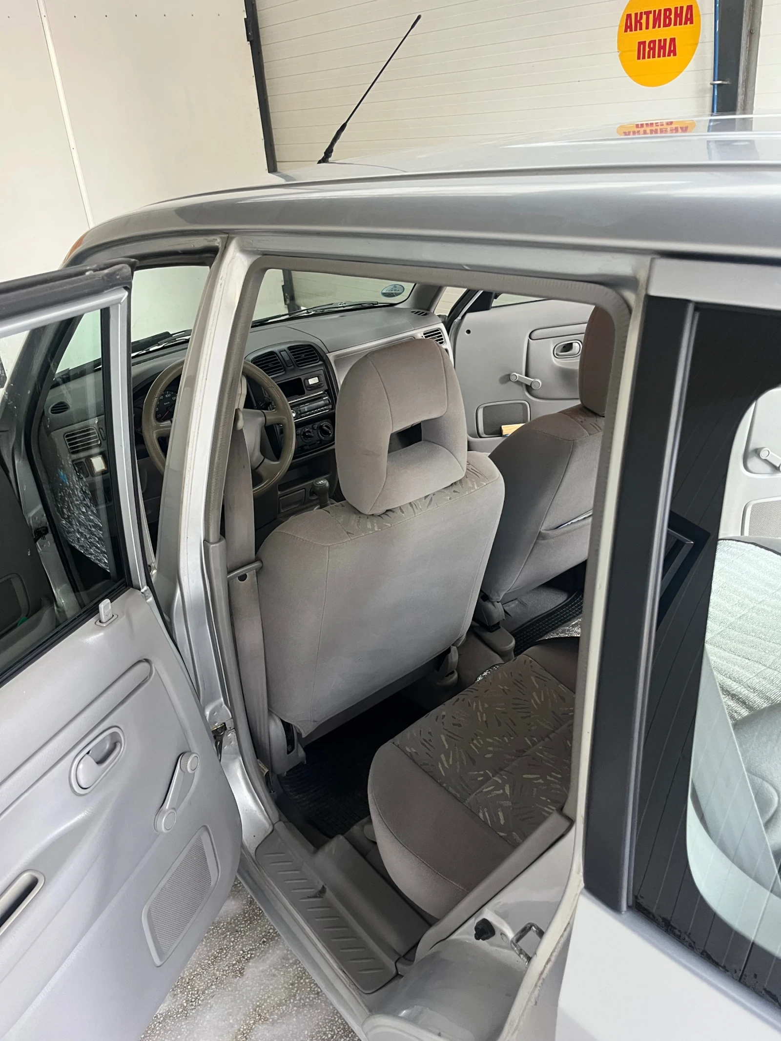 Mazda Demio 1.3I - изображение 10