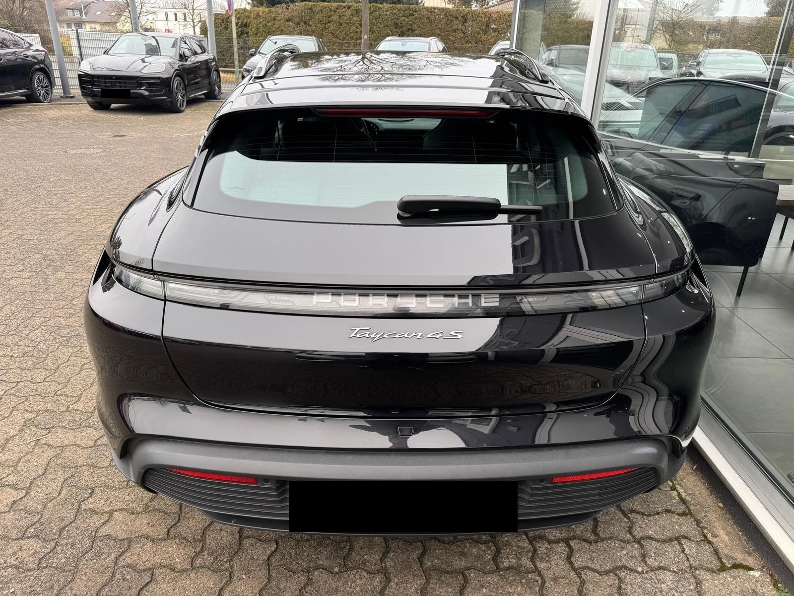 Porsche Taycan 4S SPORT TURISMO/FACELIFT/BOSE/LED/CAMERA/PANO/ - изображение 3