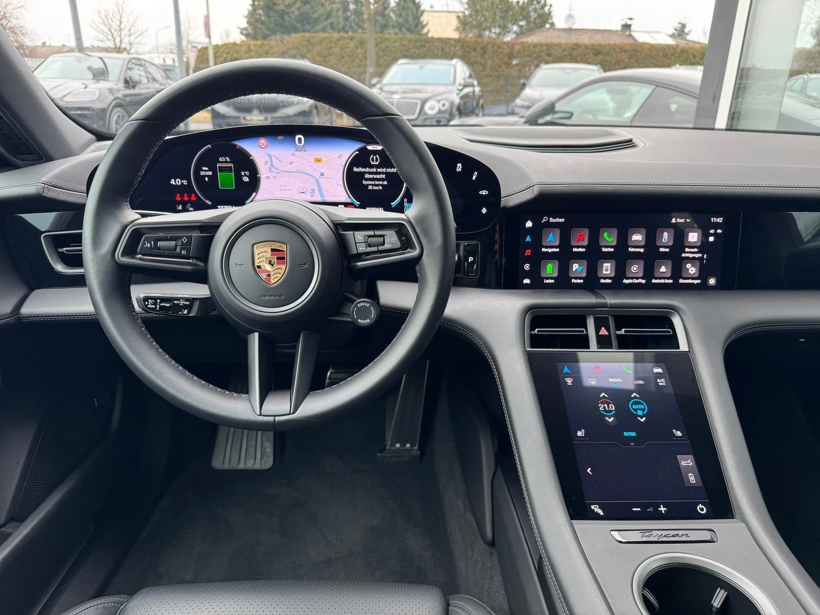 Porsche Taycan 4S SPORT TURISMO/FACELIFT/BOSE/LED/CAMERA/PANO/ - изображение 8