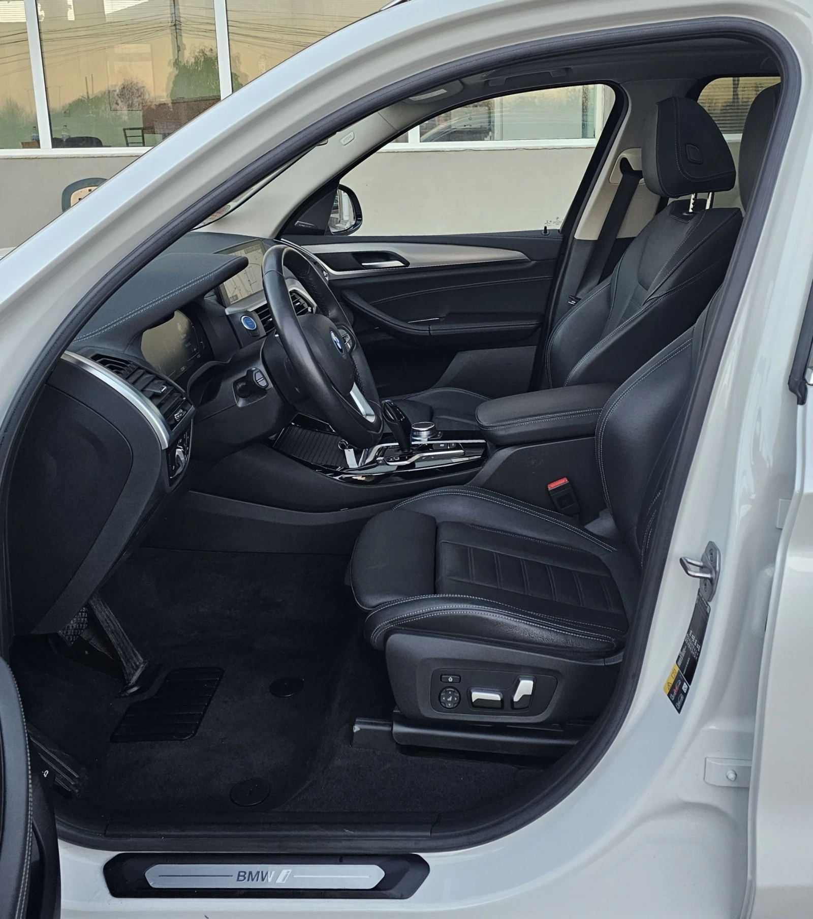 BMW iX3 Impressive 80kWh Гаранция Harman/Kardon HUD - изображение 7