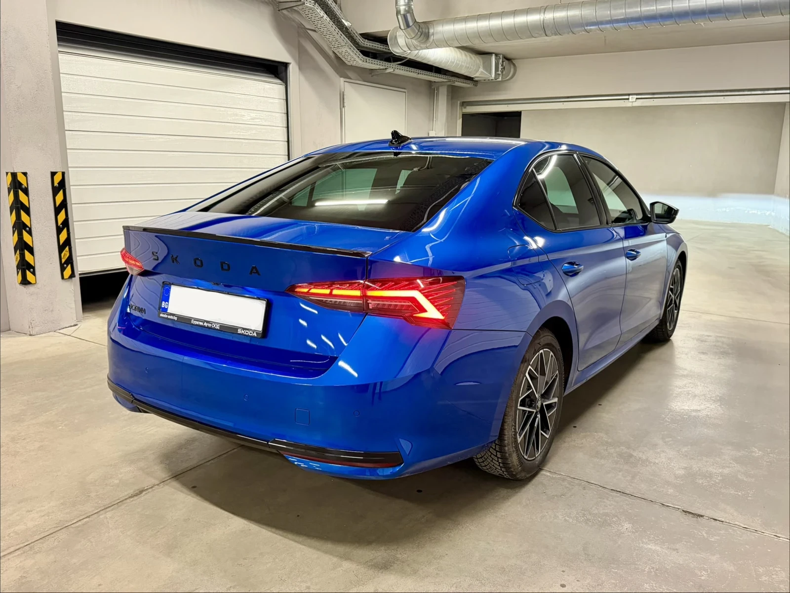 Skoda Octavia 1.5 гаранция 5г, зимни/летни гуми, платено каско - изображение 5