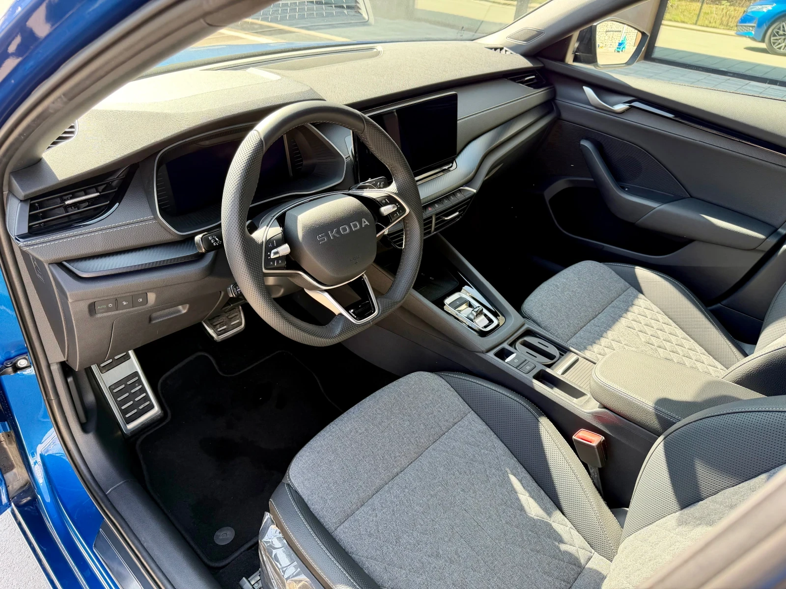 Skoda Octavia Sport Line, 1.5 tsi, гаранция, лизинг, снимка 11 - Автомобили и джипове - 53542700