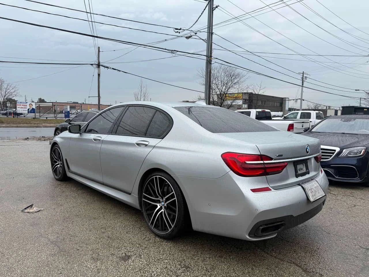 BMW 750 * 750i xDrive * ПОДГРЕВ* KEYLESS* , снимка 2 - Автомобили и джипове - 54021613