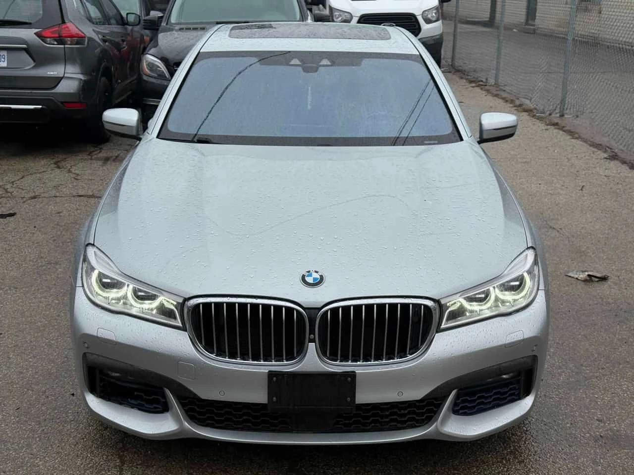 BMW 750 * 750i xDrive * ПОДГРЕВ* KEYLESS* , снимка 6 - Автомобили и джипове - 54021613