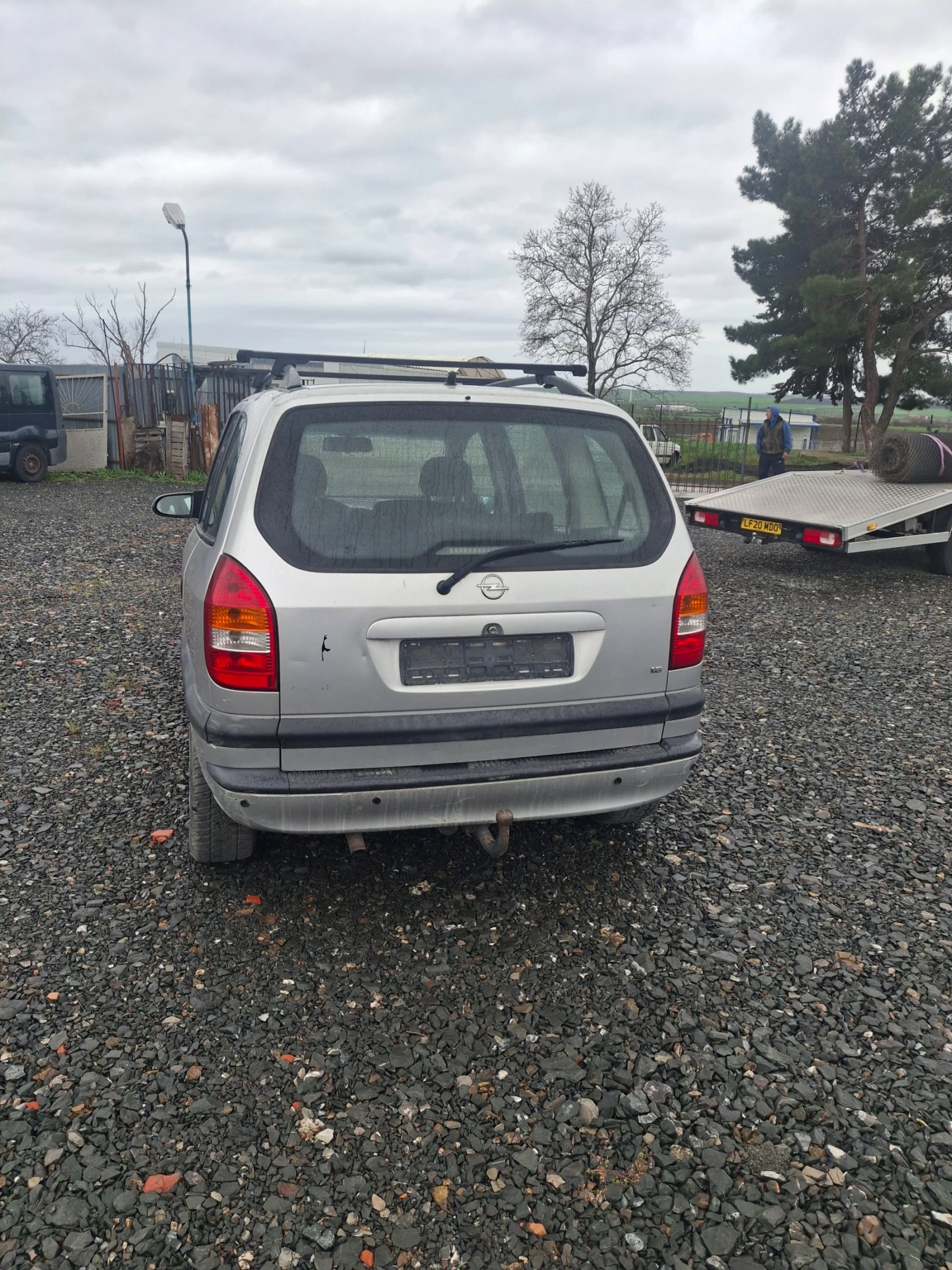 Opel Zafira Mini Van, снимка 2 - Автомобили и джипове - 54030370