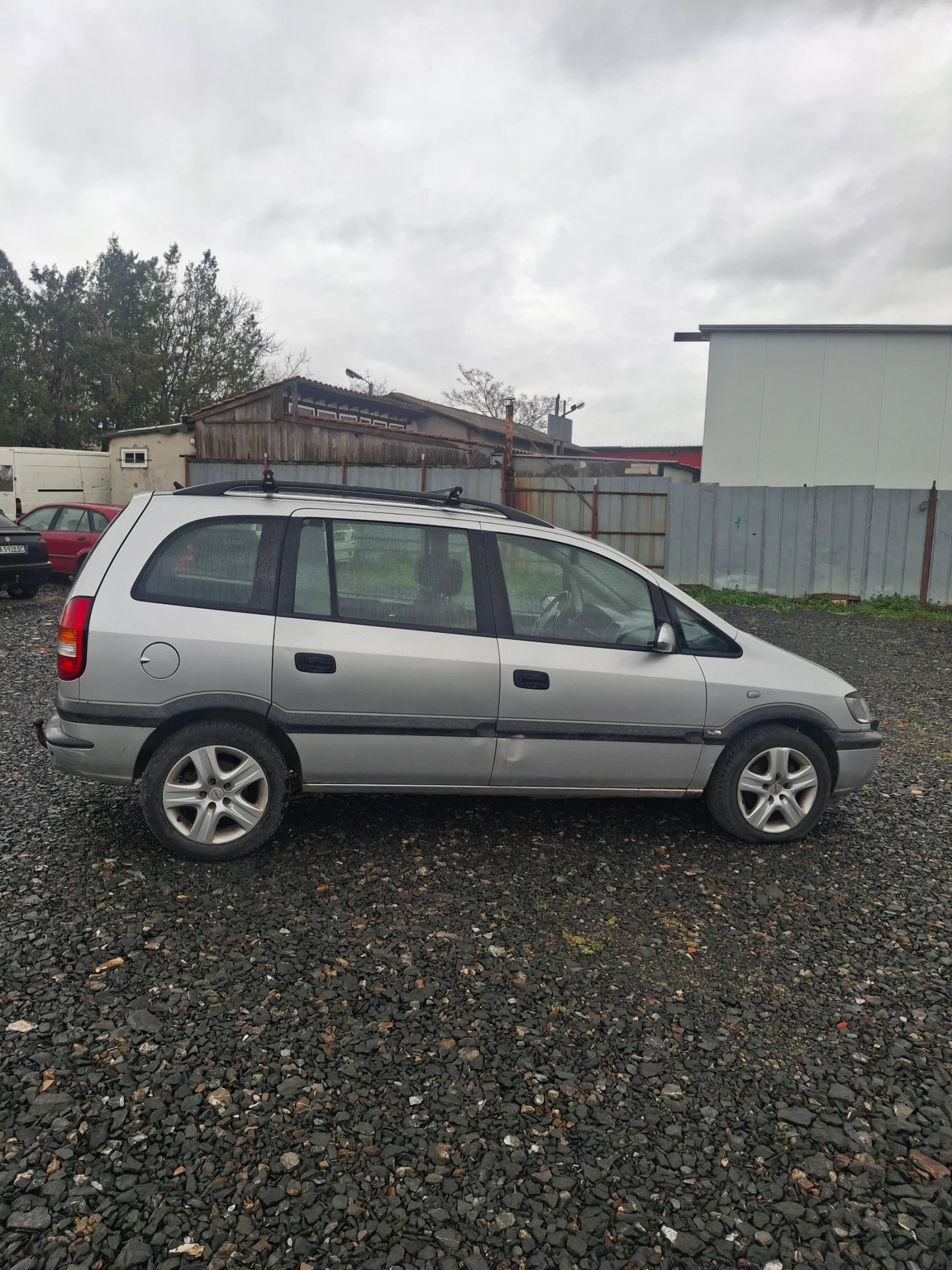Opel Zafira Mini Van, снимка 4 - Автомобили и джипове - 54030370