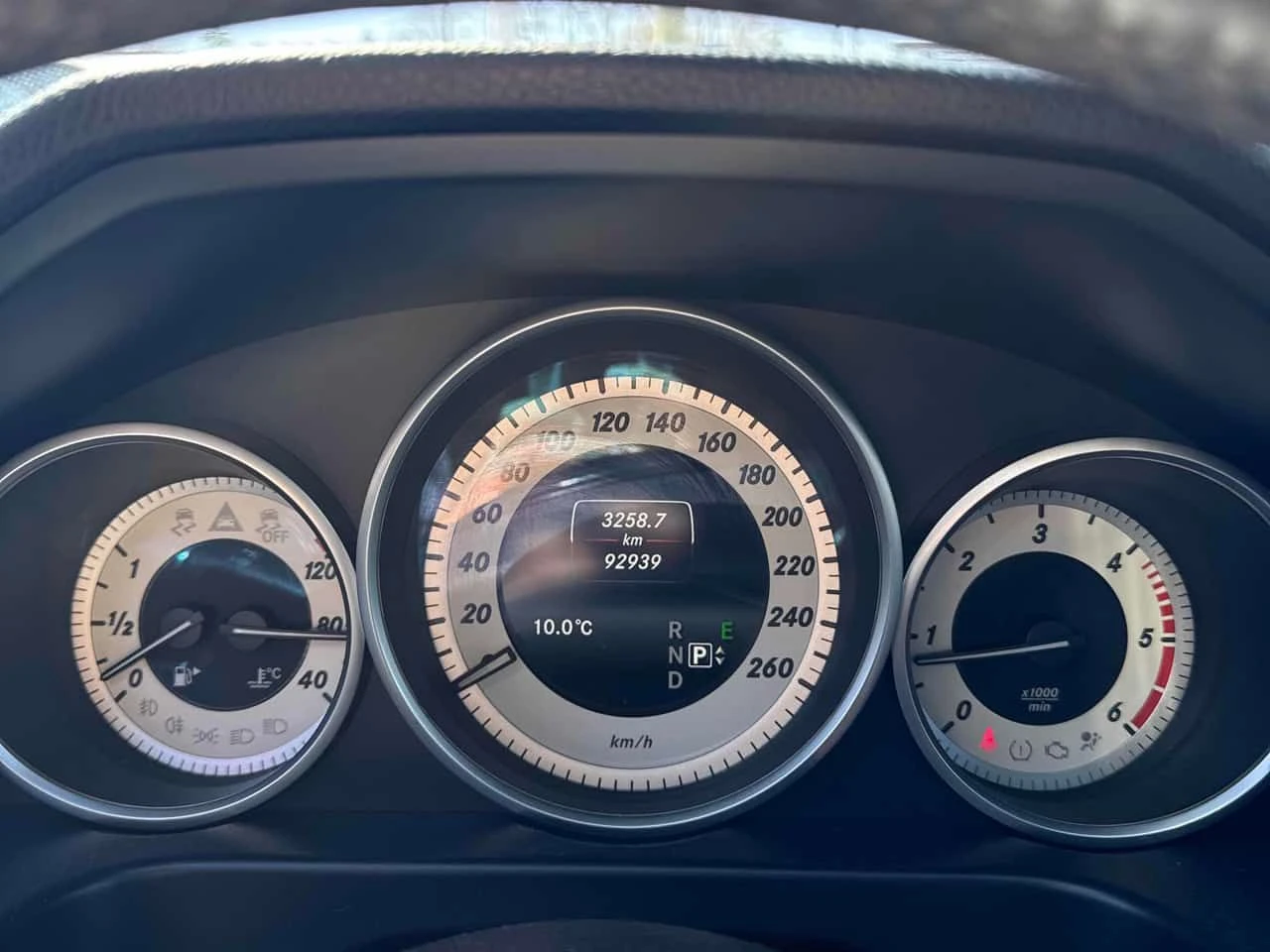 Mercedes-Benz E 250 BlueTEC/360 CAM/ПОДГРЕВИ/ПАНОРАМА, снимка 8 - Автомобили и джипове - 54171359