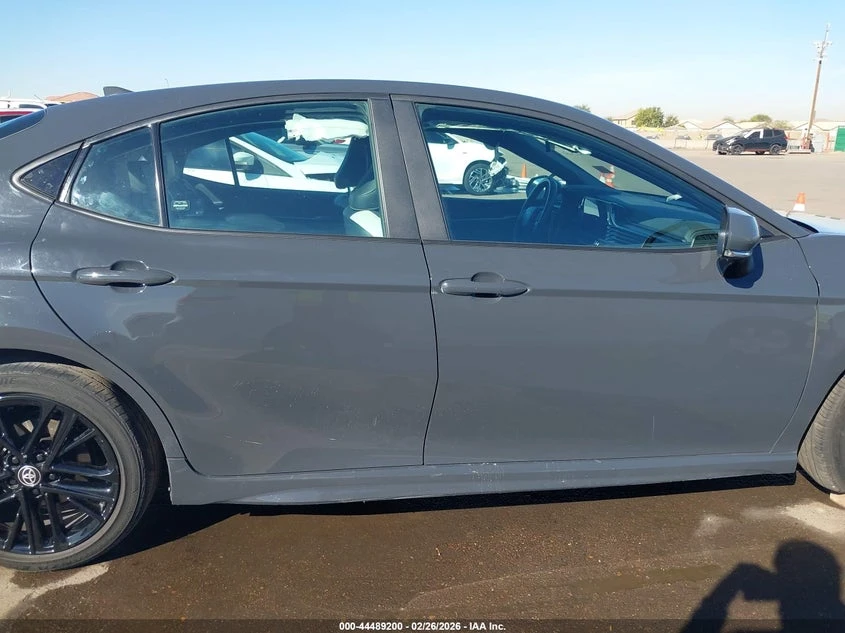 Toyota Camry 2.5l Se, снимка 13 - Автомобили и джипове - 54179522