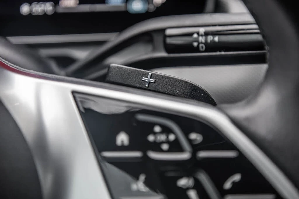 Mercedes-Benz C 300 4MATIC* АвтоКредит* (ЦЕНА ДО БГ), снимка 15 - Автомобили и джипове - 54219536