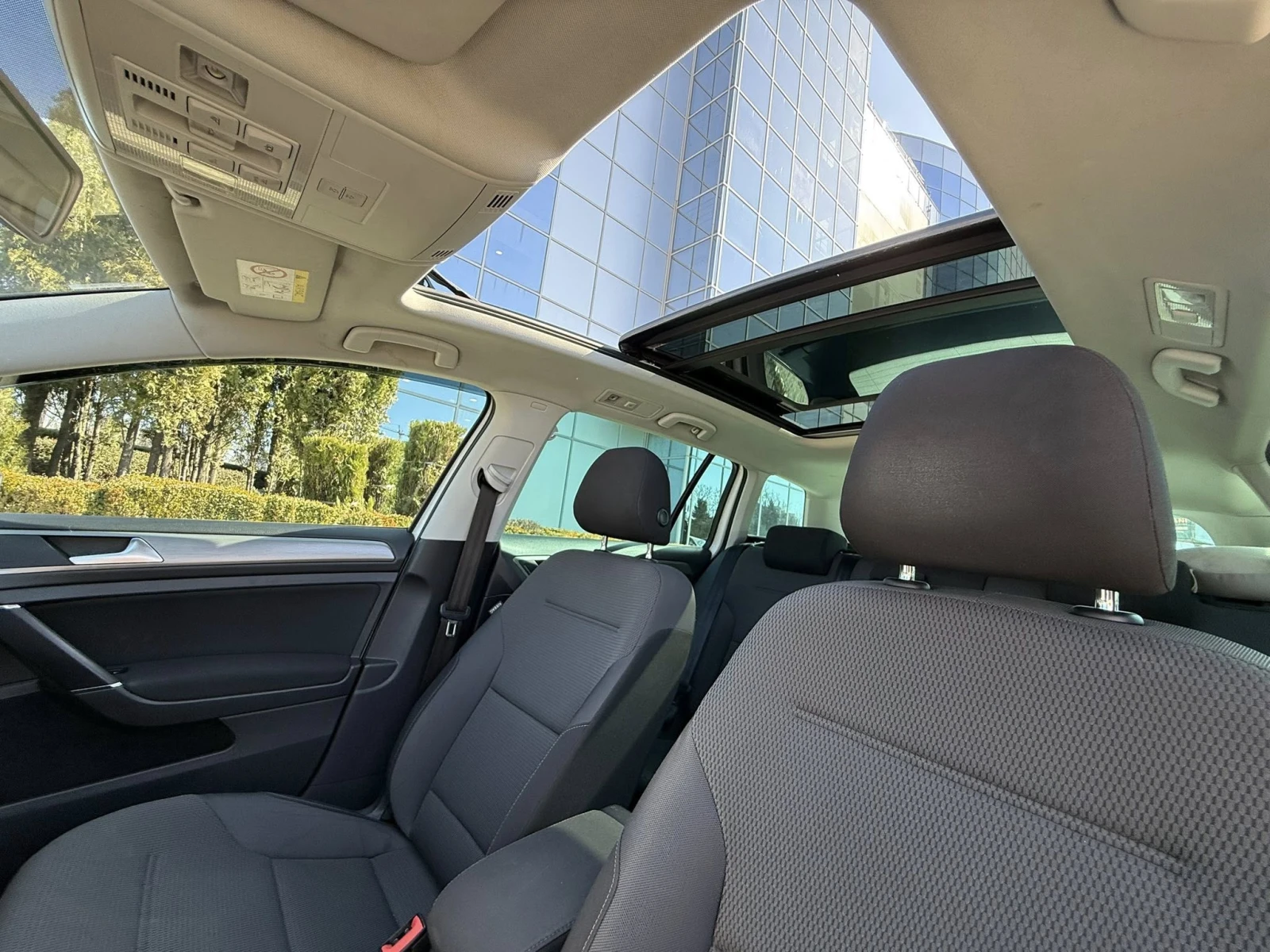 VW Golf VW Golf 7 1.6TDI/Pano/Navi/�������� - ��� �������� | Mobile.bg � ����������� 10