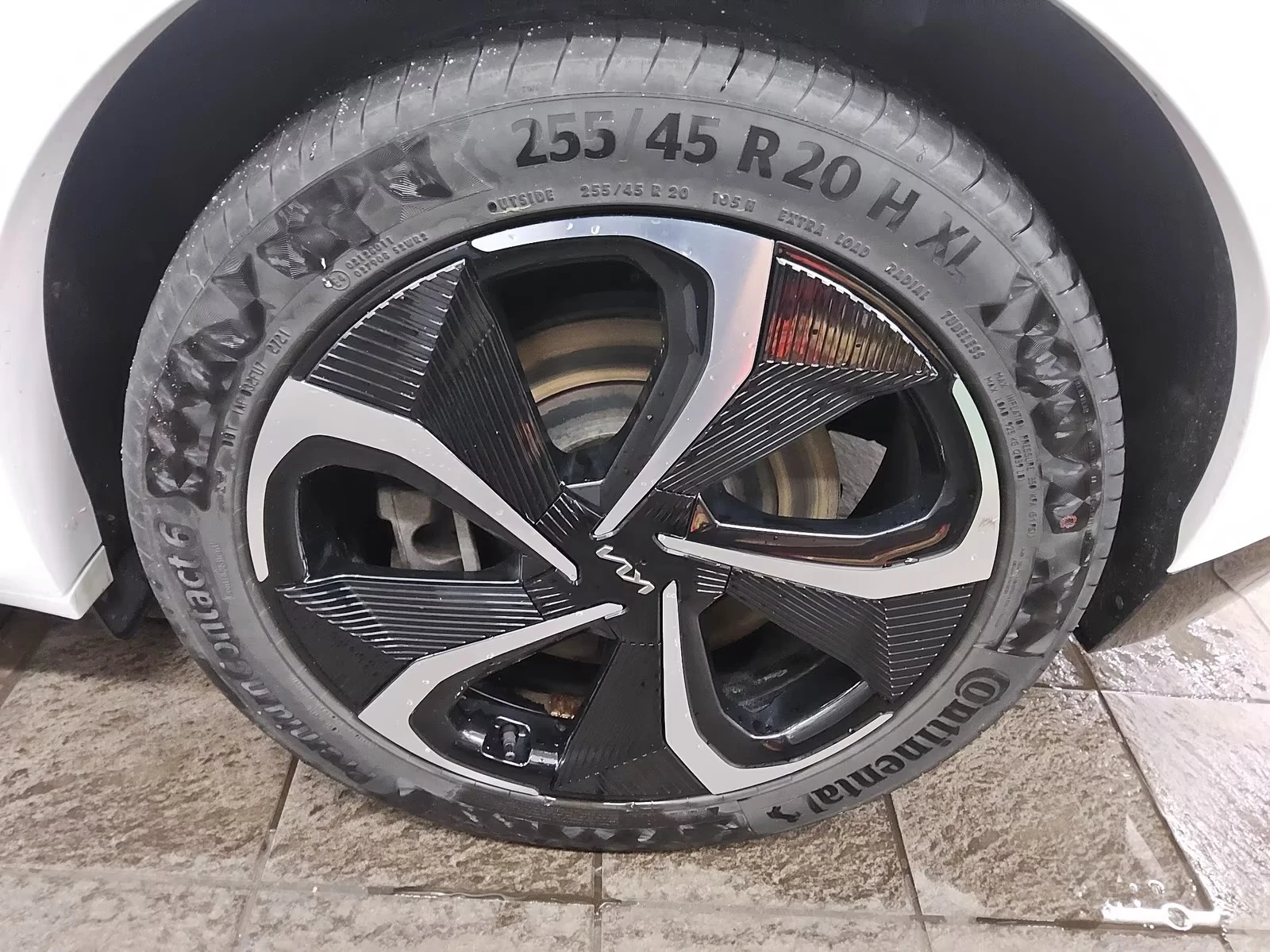 Kia EV6 GT-Line 77kWh RWD DISTR 360* Winter Pack+ HUD KeyL, снимка 13 - Автомобили и джипове - 54296974