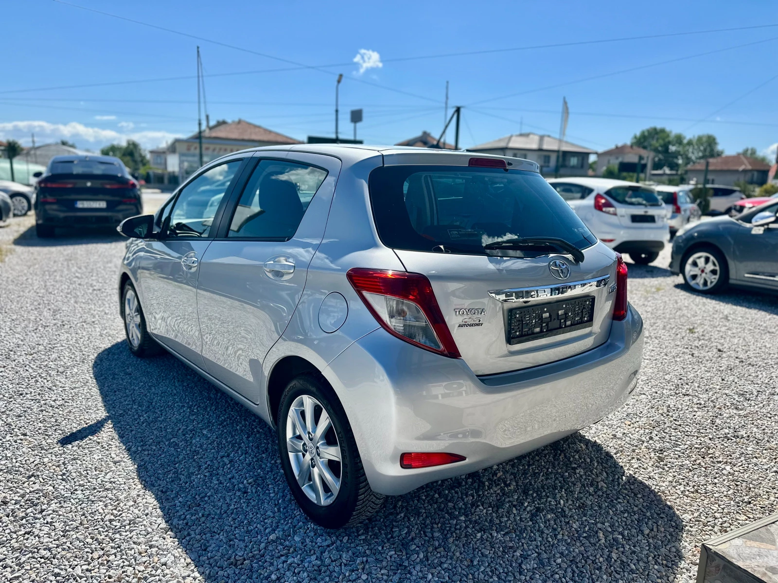 Toyota Yaris 1.4D4D* NAVI* Камера* , снимка 3 - Автомобили и джипове - 54714153