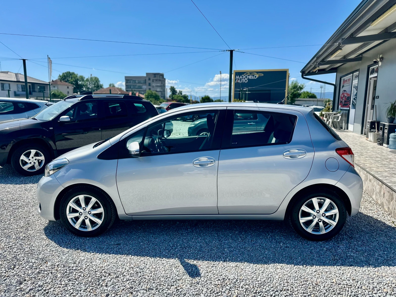 Toyota Yaris 1.4D4D* NAVI* Камера* , снимка 2 - Автомобили и джипове - 54714153