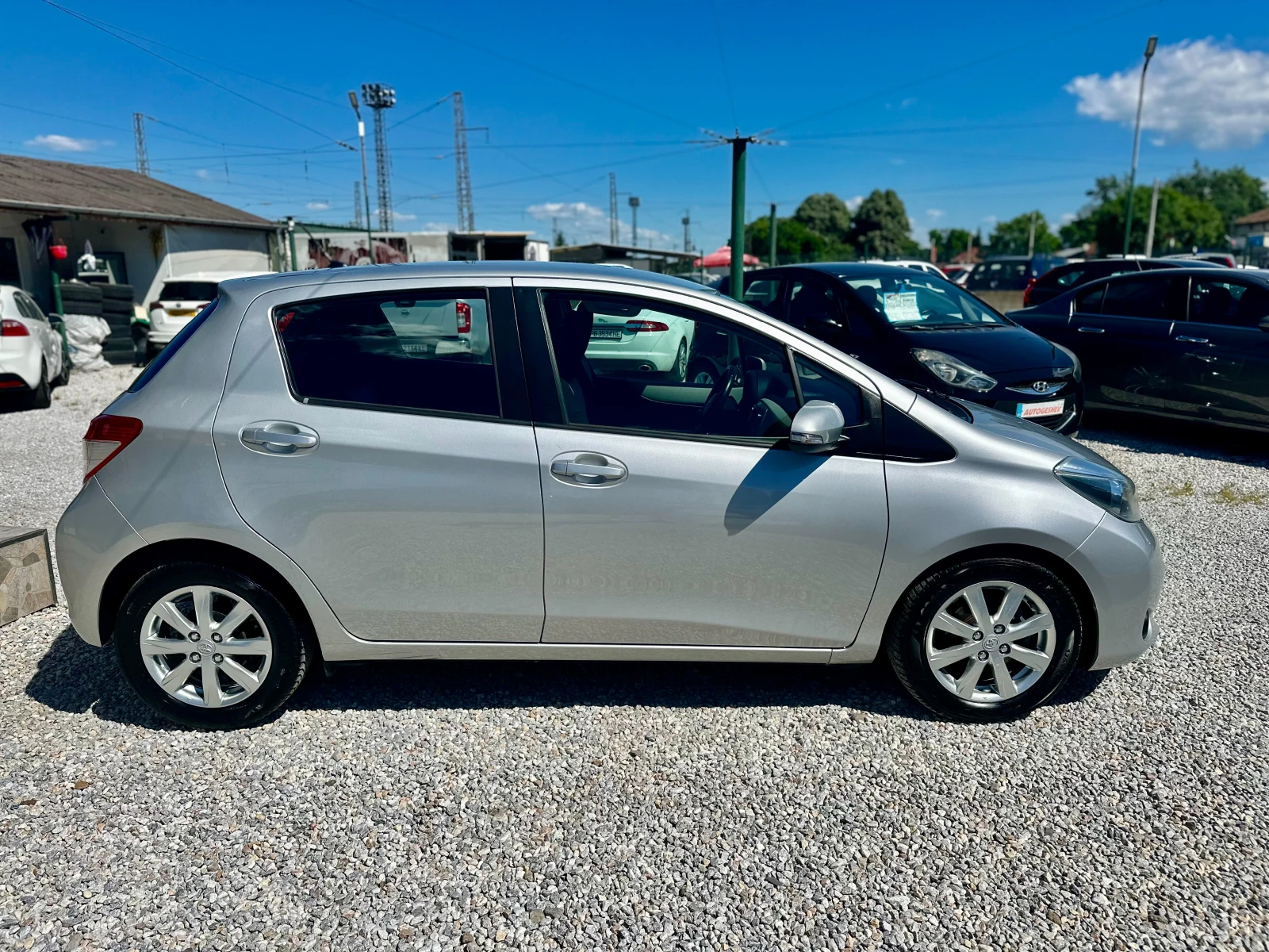 Toyota Yaris 1.4D4D* NAVI* Камера* , снимка 5 - Автомобили и джипове - 54714153