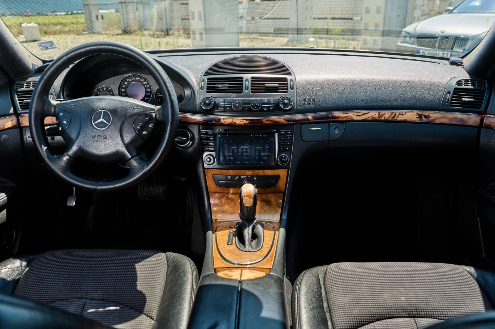 Mercedes-Benz E 270, снимка 12 - Автомобили и джипове - 55476831