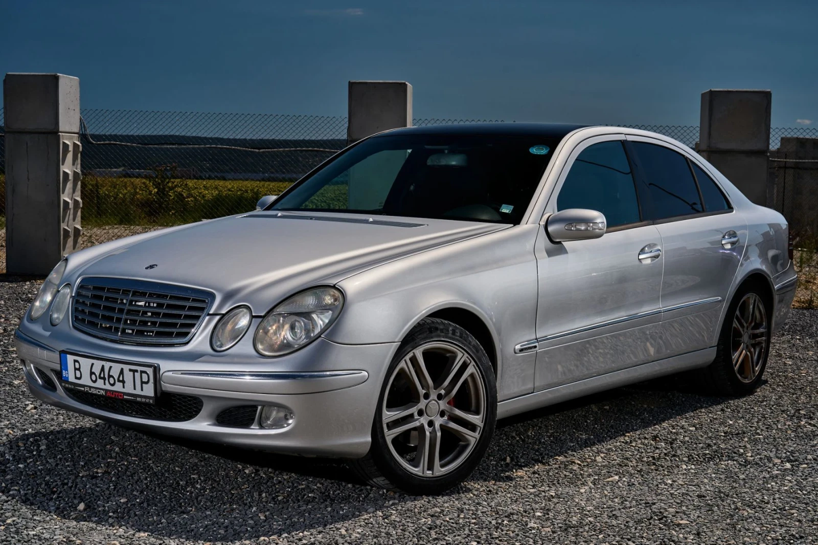 Mercedes-Benz E 270, снимка 3 - Автомобили и джипове - 55476831