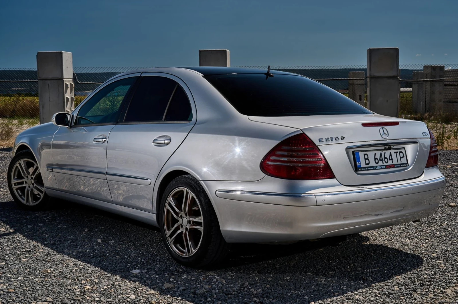 Mercedes-Benz E 270, снимка 6 - Автомобили и джипове - 55476831