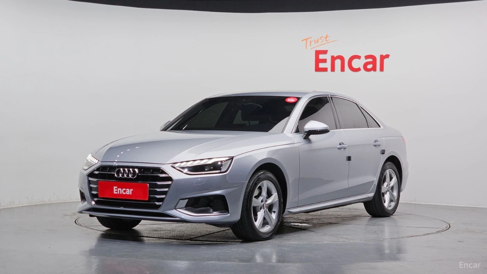 Audi A4 40 TFSI* КОЖА* НАВИ* ПАНО* КАМЕРА