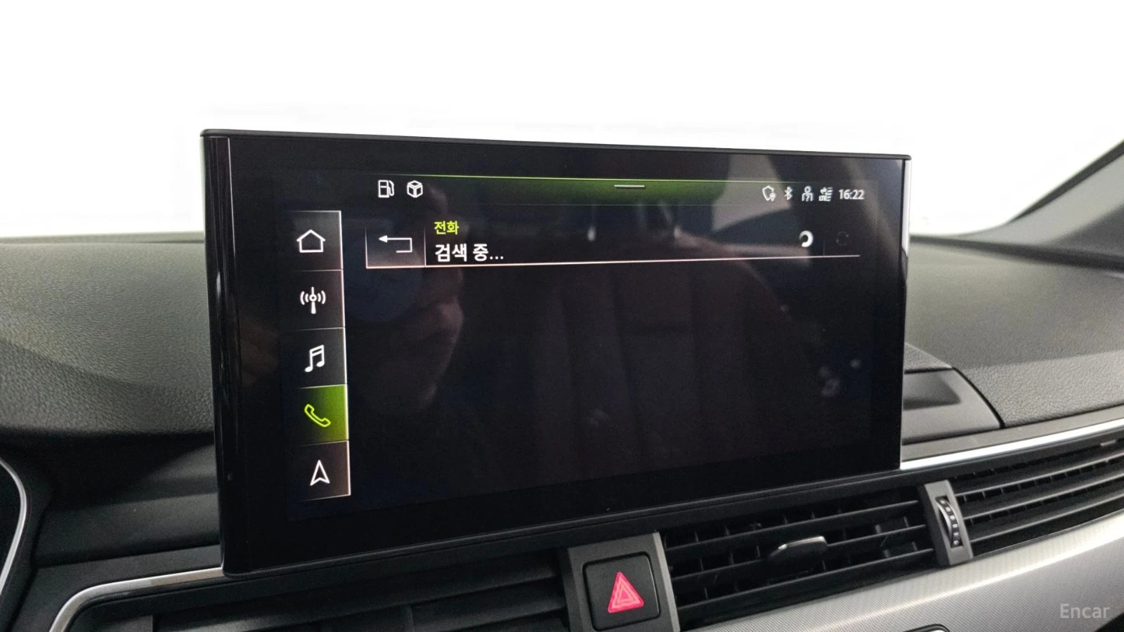 Audi A4 40 TFSI* КОЖА* НАВИ* ПАНО* КАМЕРА, снимка 13 - Автомобили и джипове - 55480827