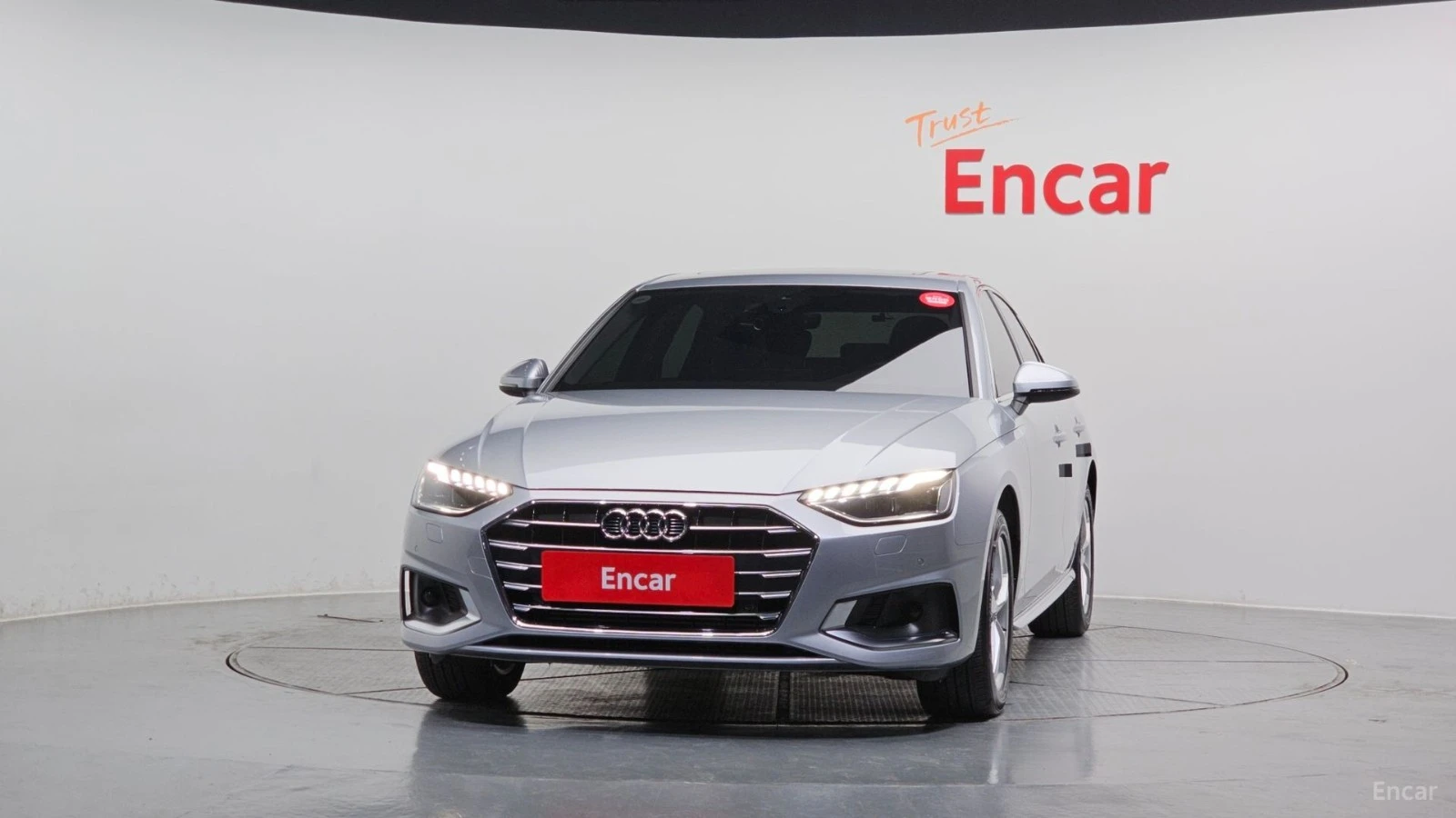 Audi A4 40 TFSI* КОЖА* НАВИ* ПАНО* КАМЕРА, снимка 3 - Автомобили и джипове - 55480827