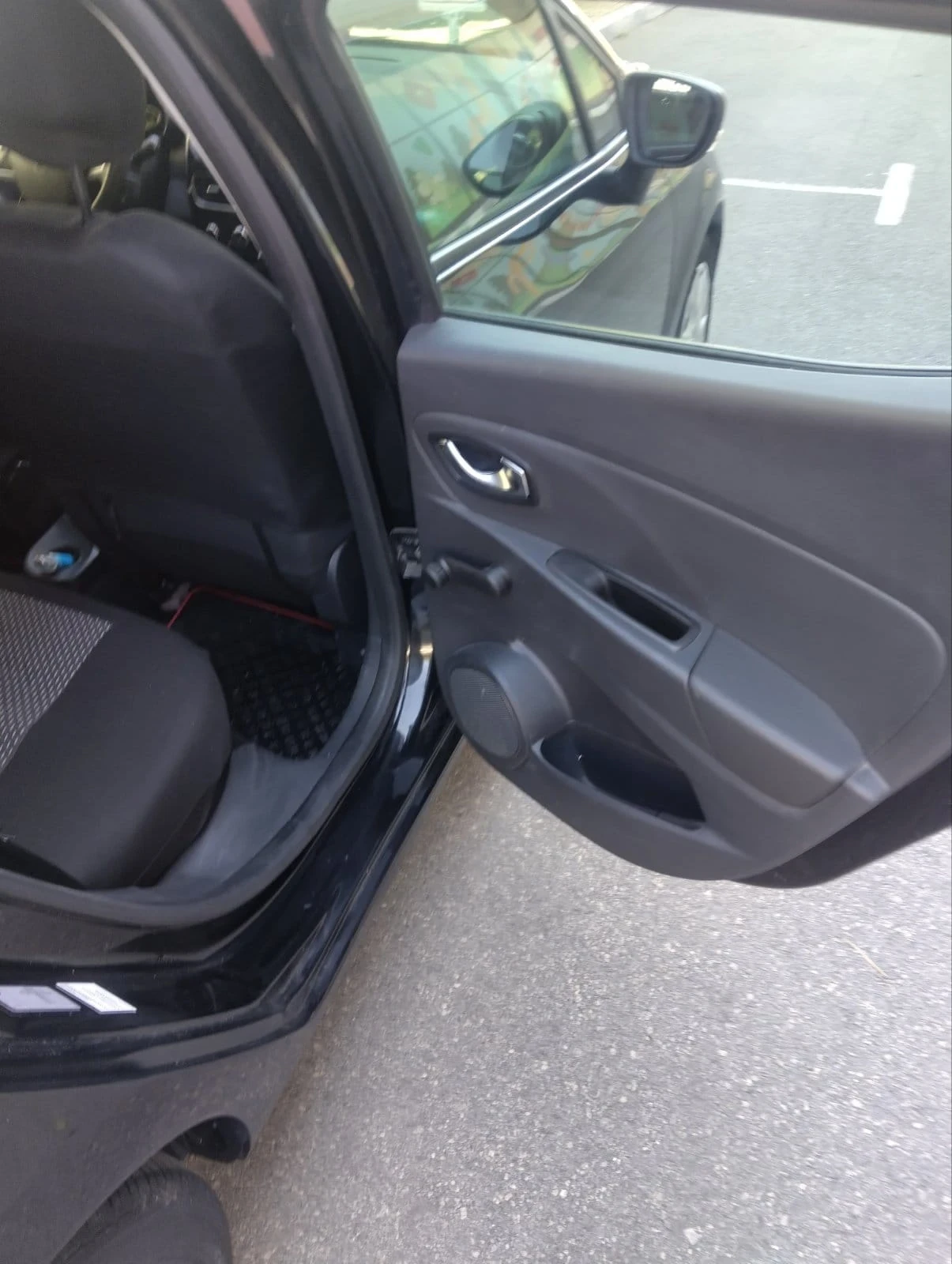 Renault Clio, снимка 8 - Автомобили и джипове - 55963863