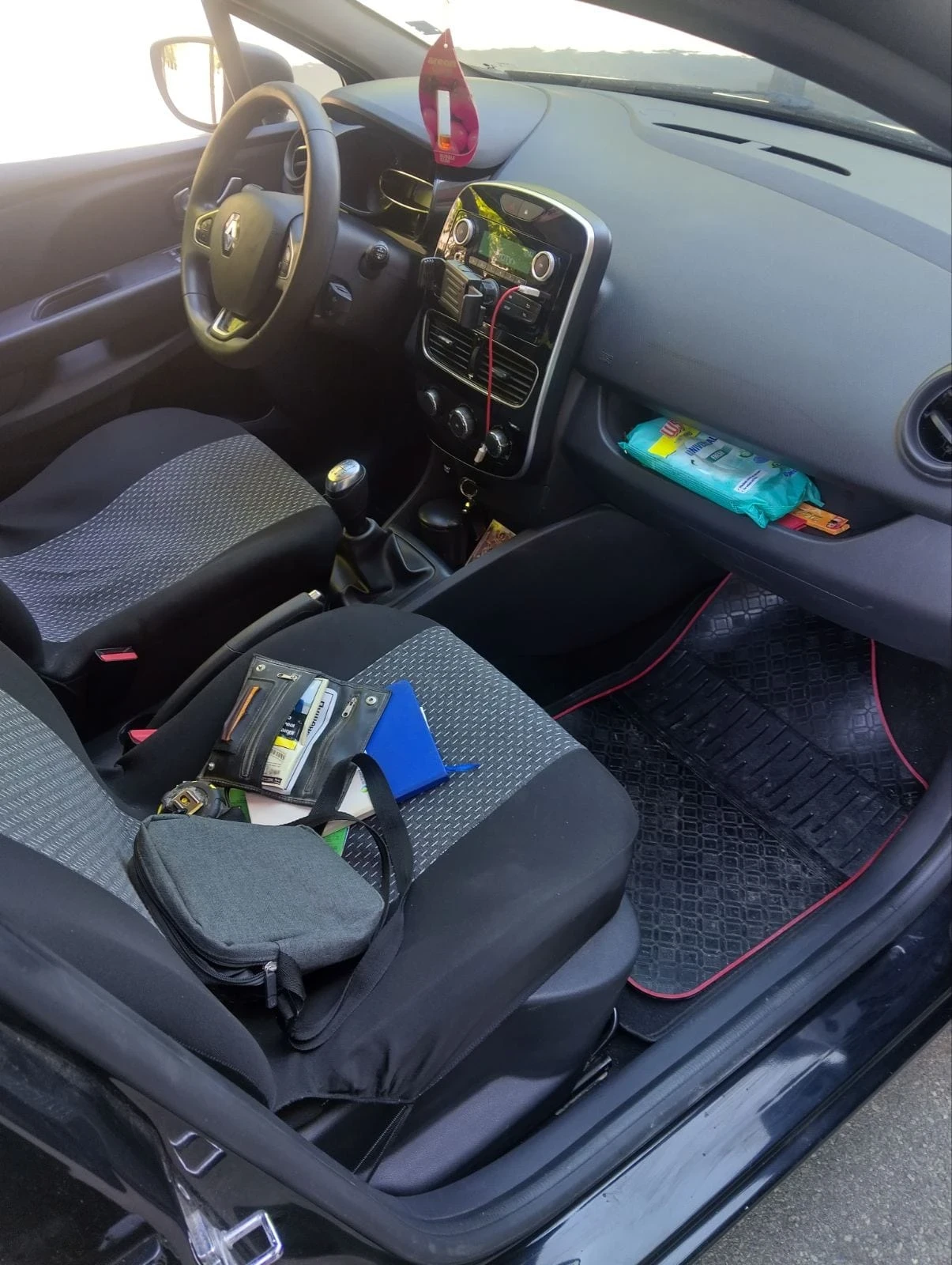 Renault Clio, снимка 6 - Автомобили и джипове - 55963863