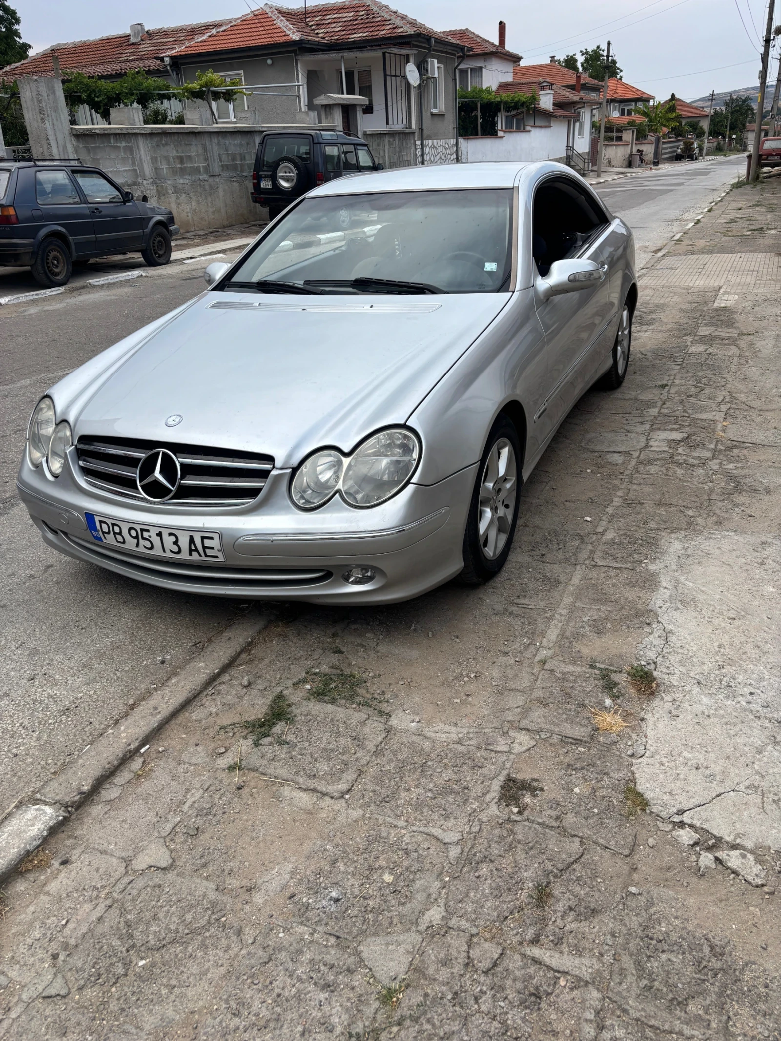 Mercedes-Benz CLK, снимка 2 - Автомобили и джипове - 55990353