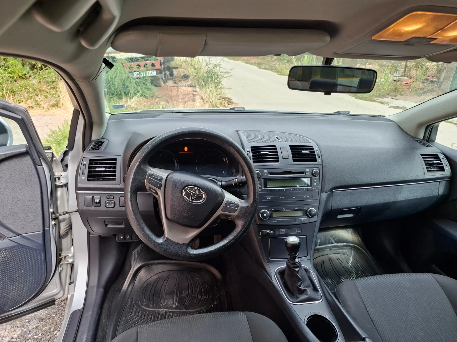 Toyota Avensis, снимка 6 - Автомобили и джипове - 56127731