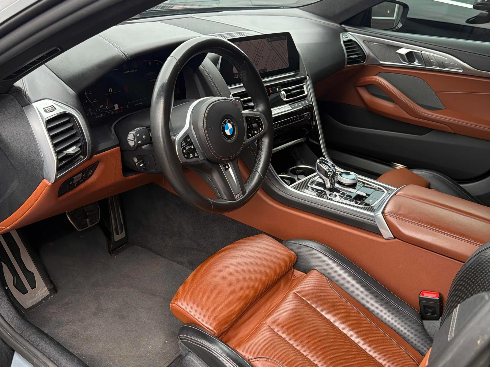 BMW 850 xDrive | CARFAX | БЕЗ ИНЦИДЕНТИ, снимка 7 - Автомобили и джипове - 56145140