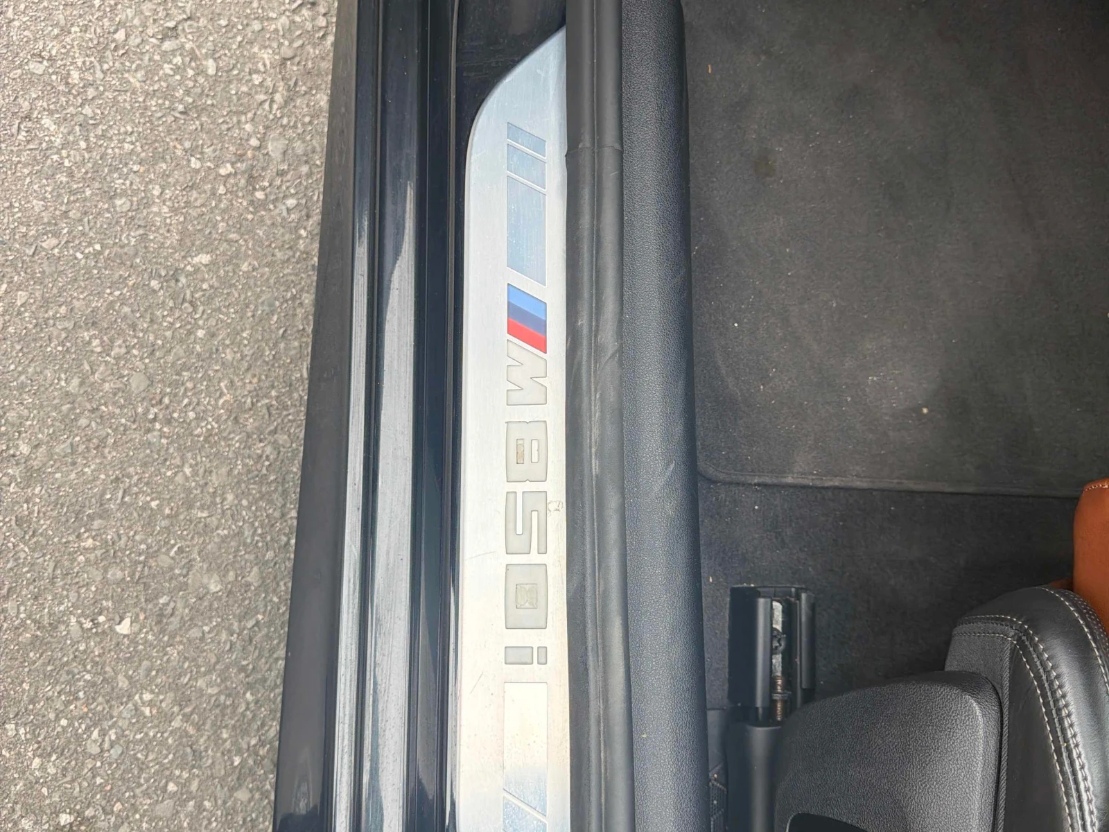 BMW 850 xDrive | CARFAX | БЕЗ ИНЦИДЕНТИ, снимка 13 - Автомобили и джипове - 56145140
