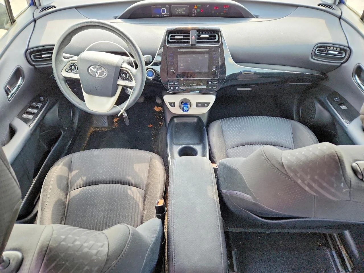 Toyota Prius 1.8l Two, снимка 8 - Автомобили и джипове - 56145873