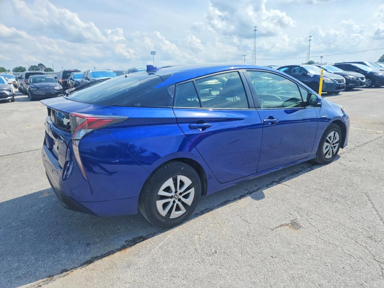 Toyota Prius 1.8l Two, снимка 3 - Автомобили и джипове - 56145873