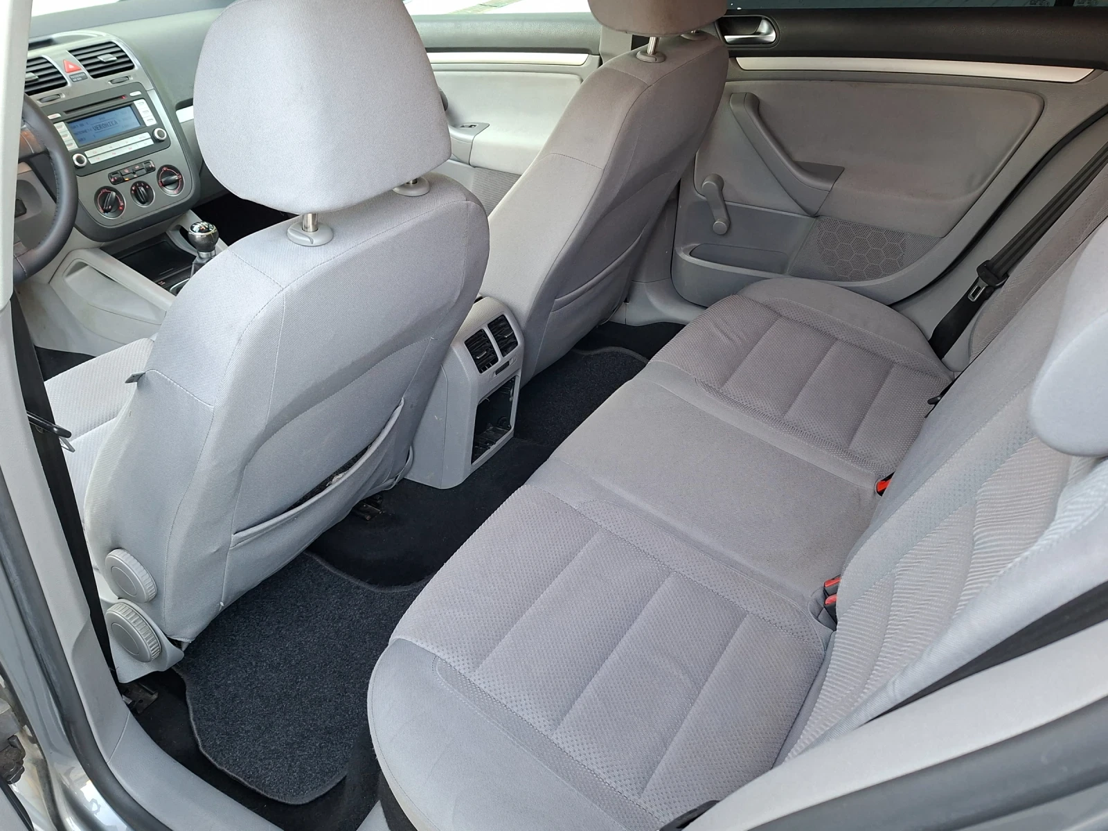 VW Golf 1.9TDI 105, снимка 10 - Автомобили и джипове - 56199198