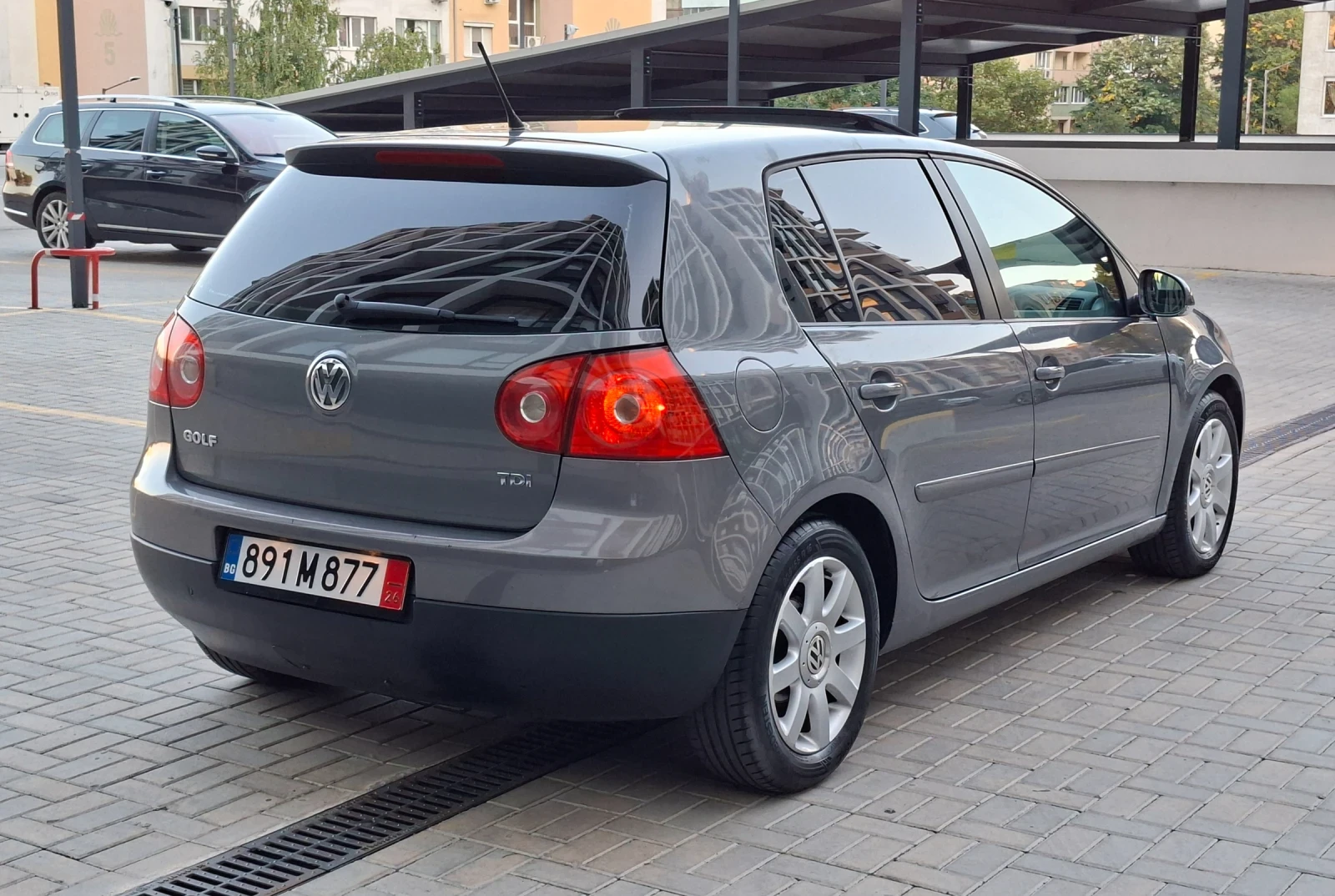 VW Golf 1.9TDI 105, снимка 4 - Автомобили и джипове - 56199198