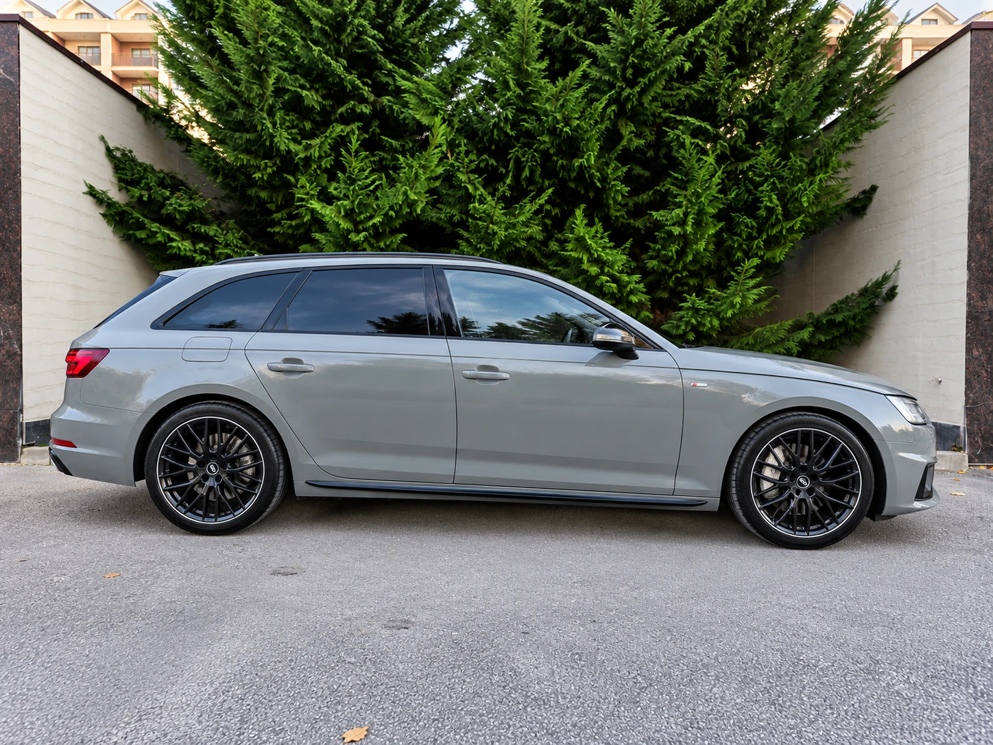 Audi A4 4.0TDI* 190KC* S-LINE* MATRIX* VIRTUAL COCKPIT* NA, снимка 4 - Автомобили и джипове - 56340114