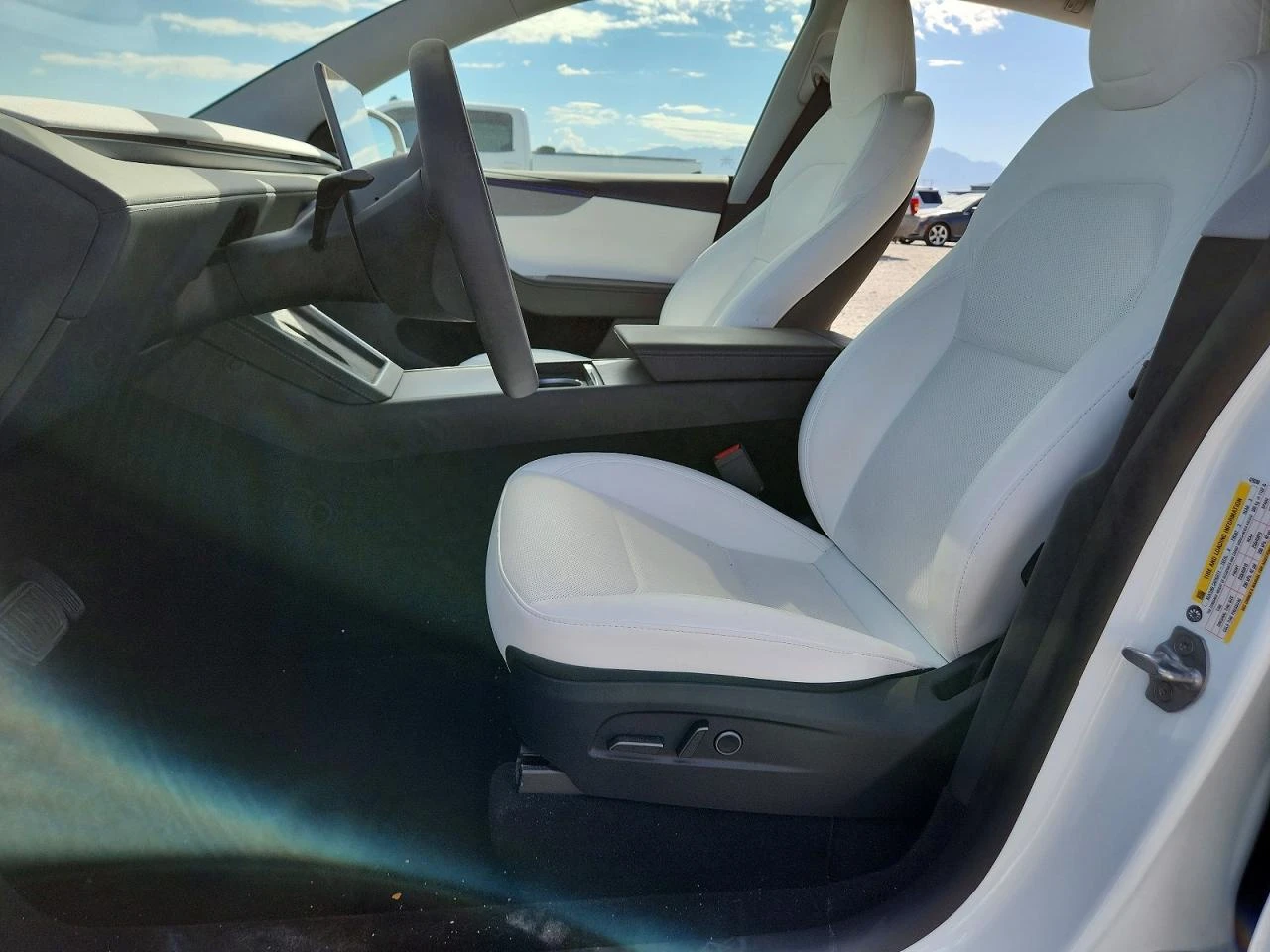 Tesla Model Y Long Range Launch Series AWD, снимка 7 - Автомобили и джипове - 56516054