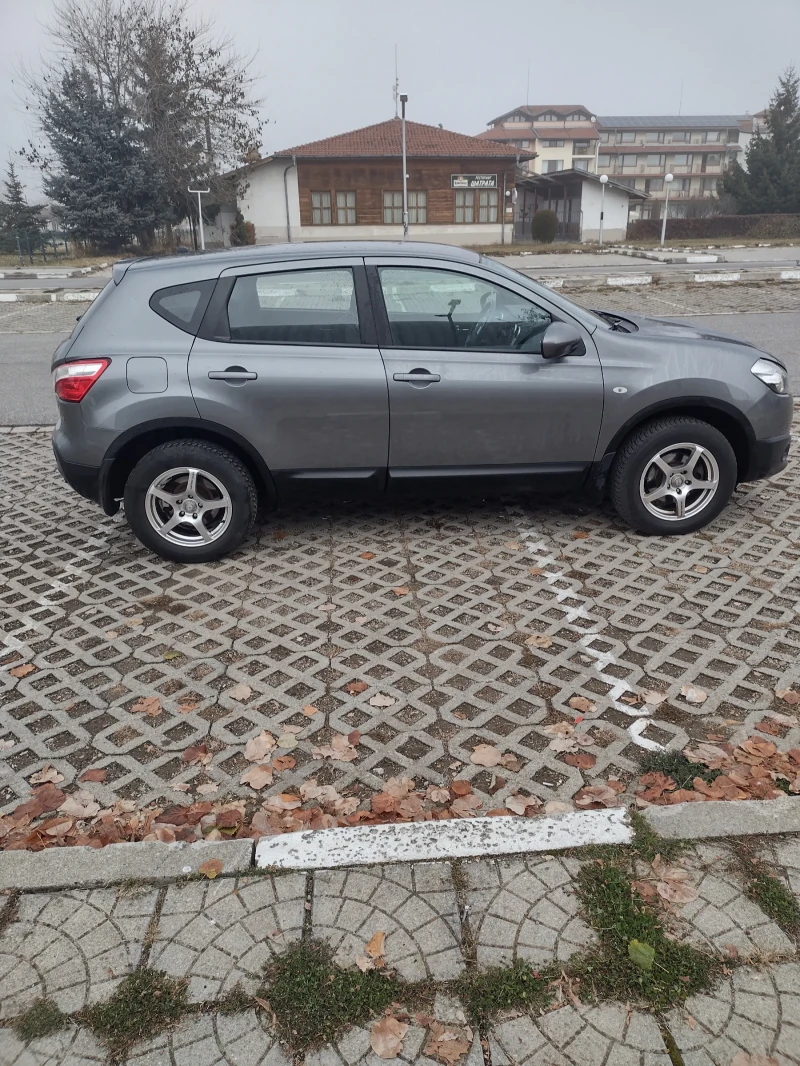 Nissan Qashqai 1.6i От БГ Първи Собственик, снимка 6 - Автомобили и джипове - 47998267