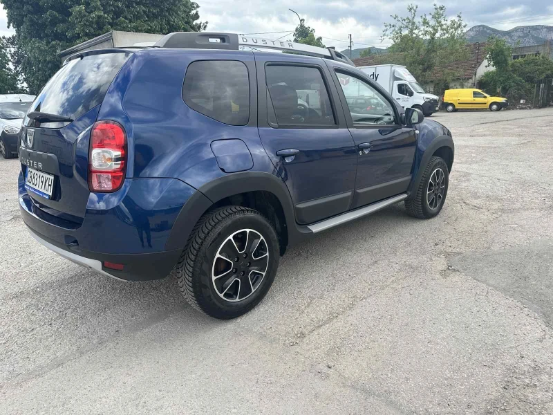 Dacia Duster 1.5 DCI, снимка 6 - Автомобили и джипове - 48231713