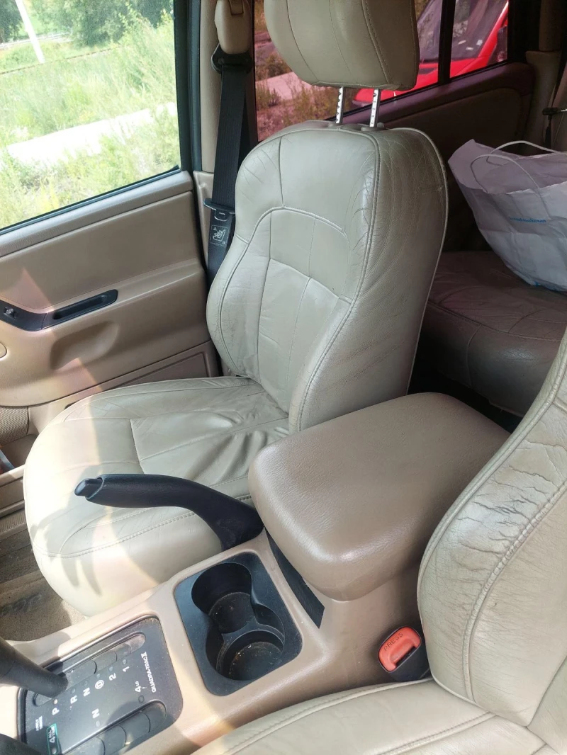 Jeep Grand cherokee 4.0i GAZ, снимка 15 - Автомобили и джипове - 51402353