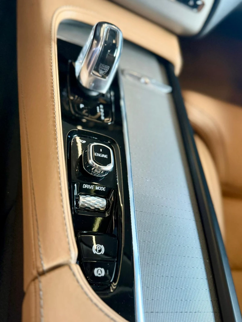 Volvo Xc90 7-Местен* Inscription* Bowers&Wilkins* Лизинг* Pan, снимка 12 - Автомобили и джипове - 52277832