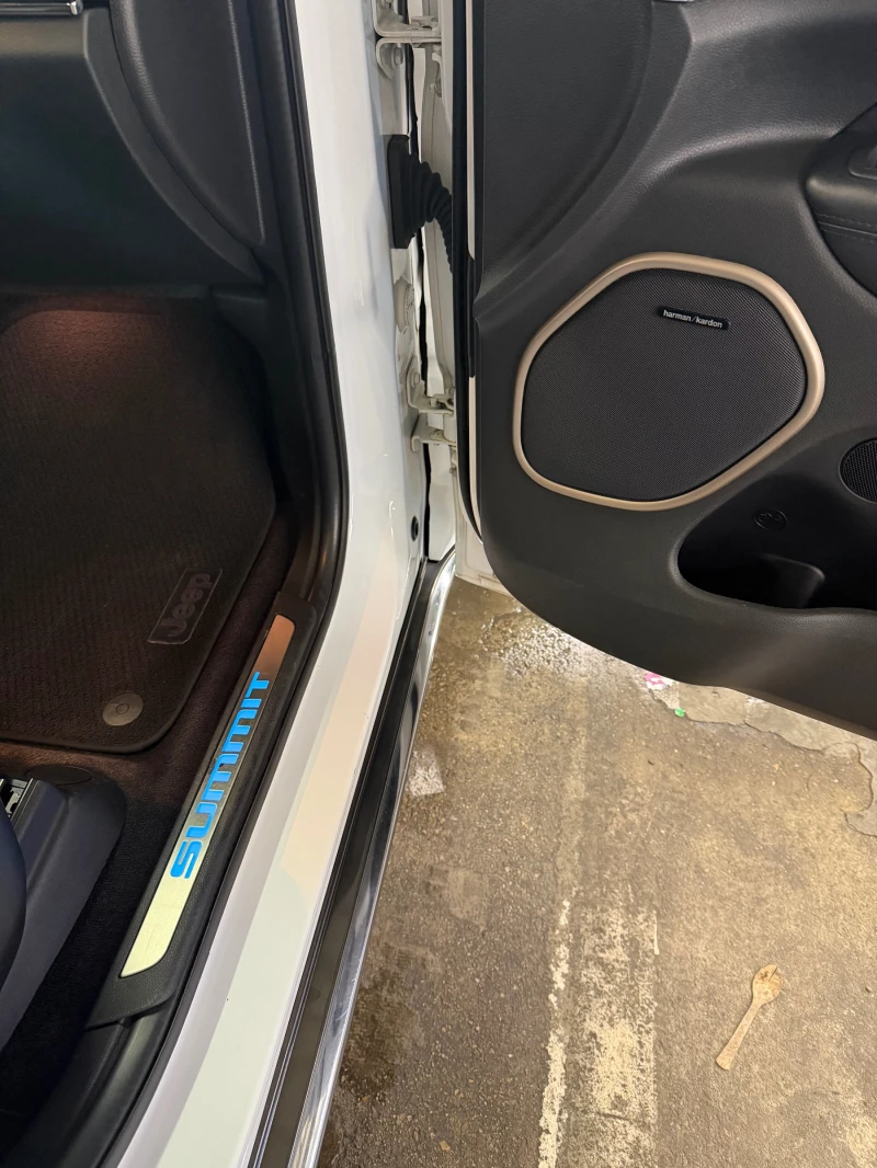 Jeep Grand cherokee SUMMIT, снимка 15 - Автомобили и джипове - 52505944