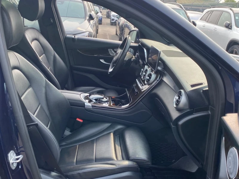 Mercedes-Benz GLC 300 * CARFAX * БЕЗ ПЪРВОНАЧАЛНА ВНОСКА, снимка 12 - Автомобили и джипове - 52587991