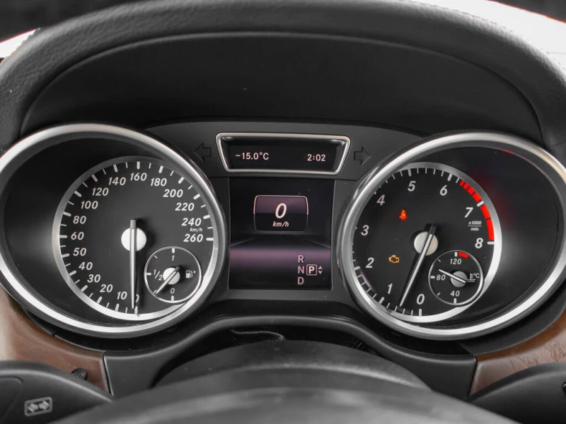 Mercedes-Benz ML 500 4MATIC* harman/kardon* подгрев* обдухване* 360 кам, снимка 9 - Автомобили и джипове - 52707807