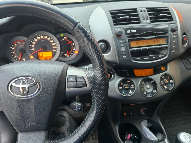 Toyota Rav4 2.2D4D, снимка 12 - Автомобили и джипове - 53121604