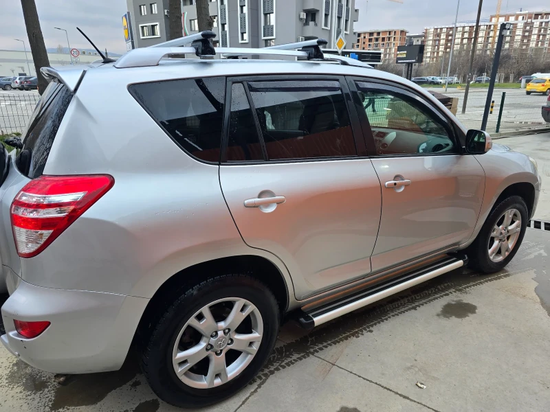 Toyota Rav4 2.2D4D, снимка 5 - Автомобили и джипове - 53121604