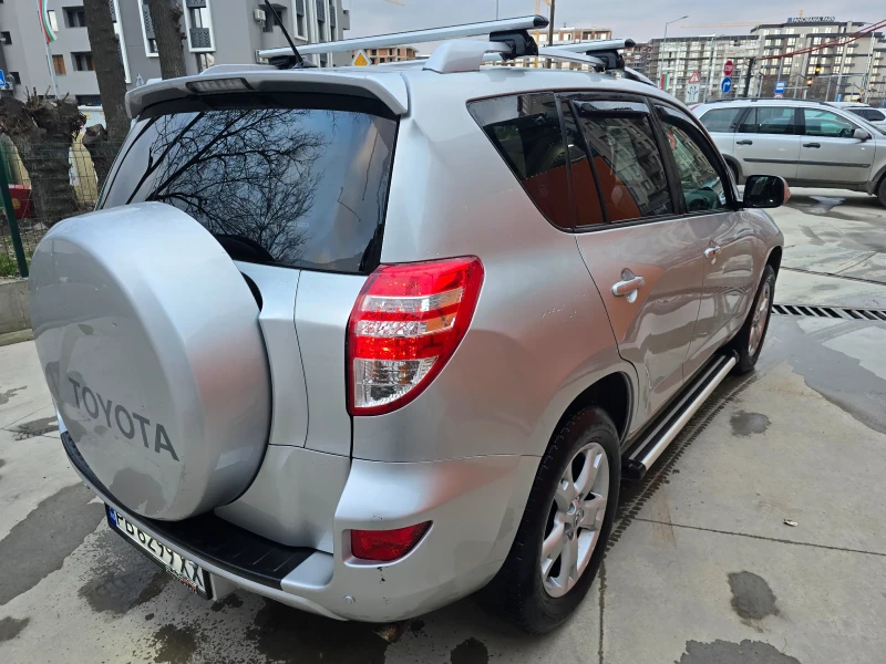 Toyota Rav4 2.2D4D, снимка 4 - Автомобили и джипове - 53121604