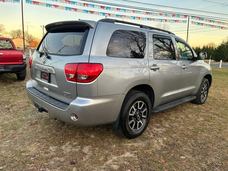 Toyota Sequoia АВТОПИЛОТ* КЕЙЛЕС* ЕЛ* СЕДАЛКИ* , снимка 2 - Автомобили и джипове - 53276213