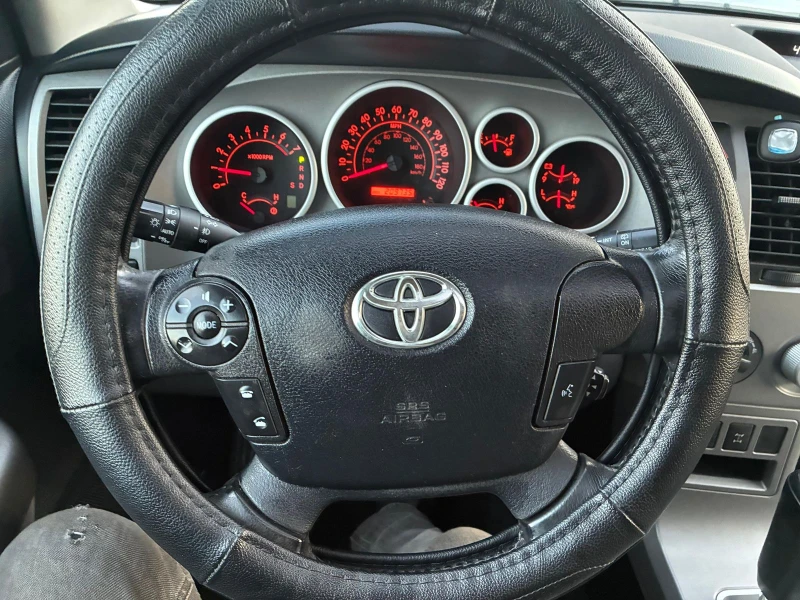 Toyota Sequoia АВТОПИЛОТ* КЕЙЛЕС* ЕЛ* СЕДАЛКИ* , снимка 9 - Автомобили и джипове - 53276213