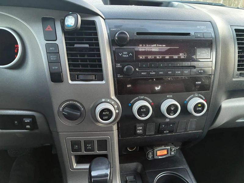 Toyota Sequoia АВТОПИЛОТ* КЕЙЛЕС* ЕЛ* СЕДАЛКИ* , снимка 10 - Автомобили и джипове - 53276213