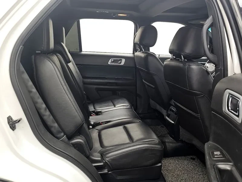 Ford Explorer 3.5 AWD, снимка 12 - Автомобили и джипове - 54350171